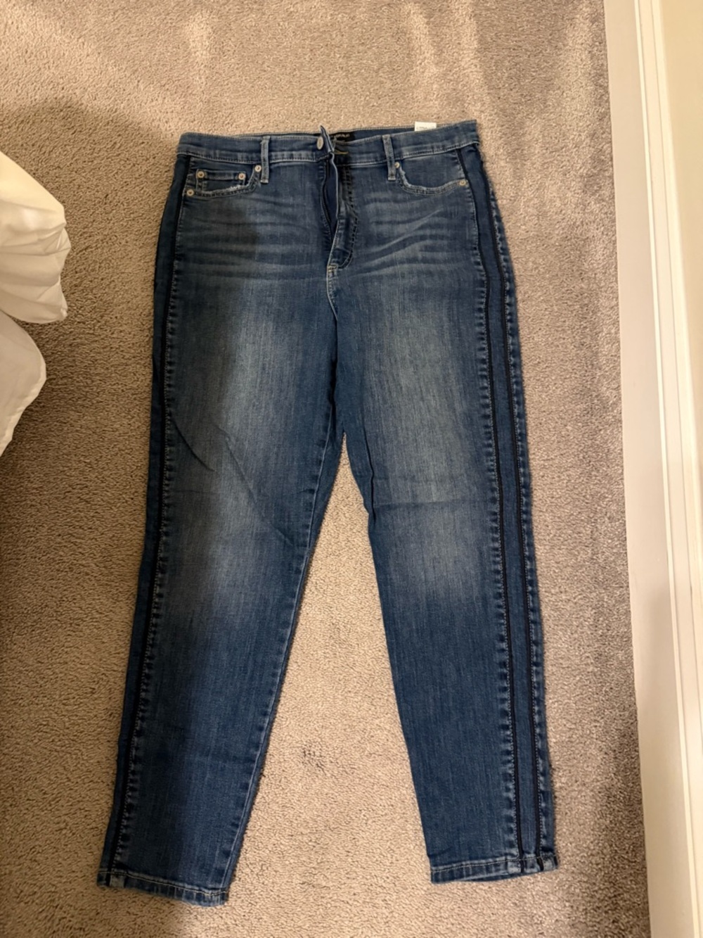 Banana Republic Skinny Jeans in Mid Blue with Dark Side Stripes
